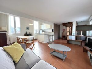 duplex-sur-les-toits-de-fouras-location-meublee