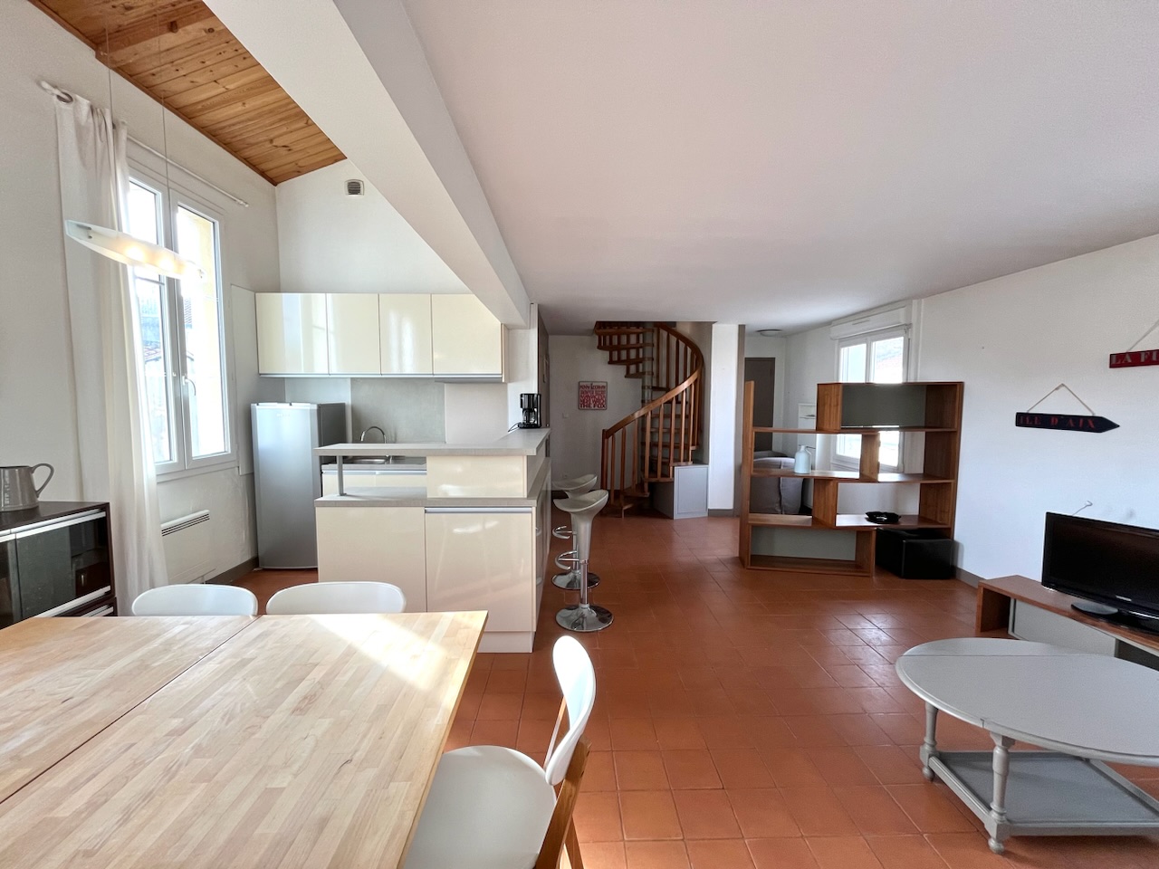 duplex-sur-les-toits-de-fouras-location-meublee