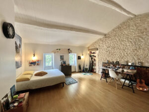 maison-de-charme-avec-maison-dhotes-au-coeur-de-la-campagne