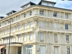 appartement-de-standing-face-a-la-plage