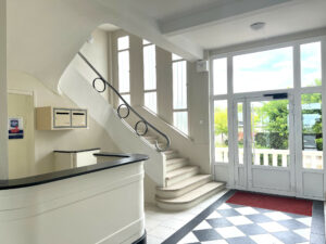 appartement-de-standing-face-a-la-plage